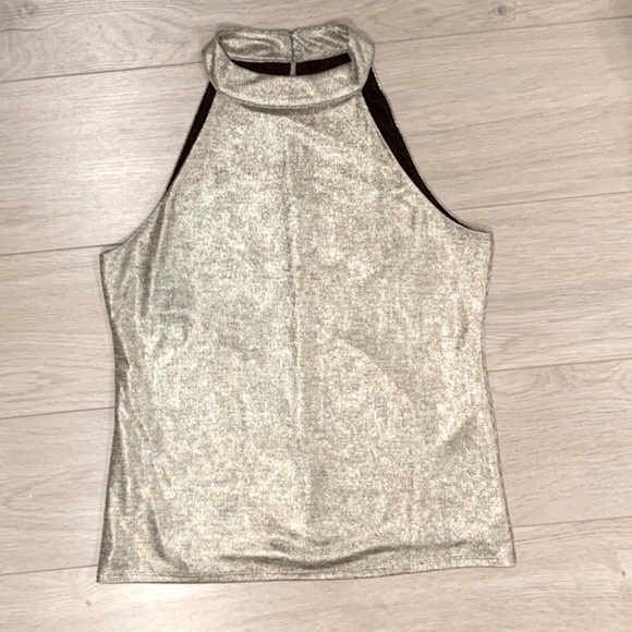 WHBM size S metallic top - Picture 4 of 10